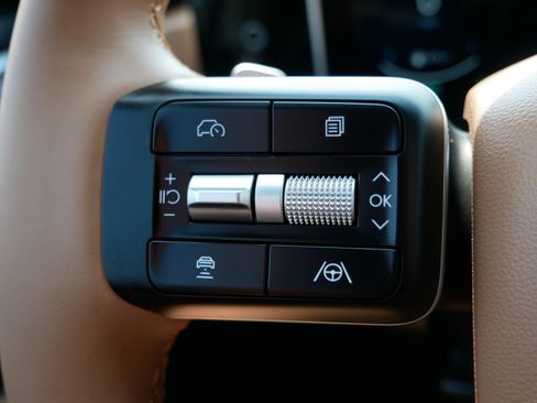 Certified 2026 Hyundai Santa Fe Limited AWD/4WD image 28