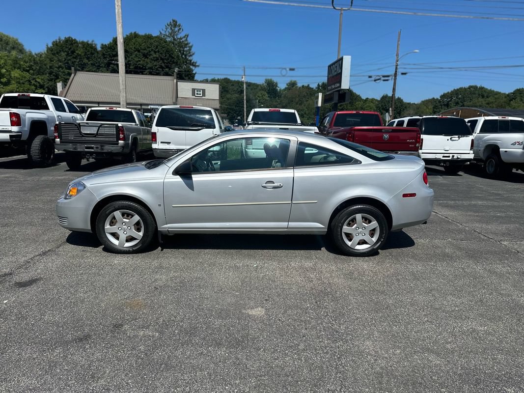 Used 2007 Chevrolet Cobalt LS FWD image 2