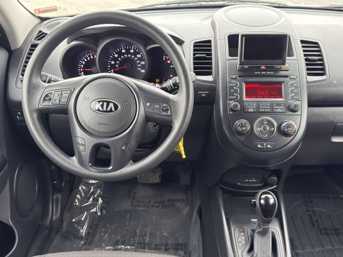 Used 2013 Kia Soul image 19