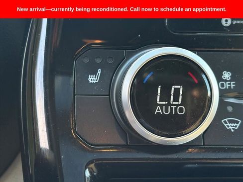 Used 2021 Toyota Highlander XLE image 15