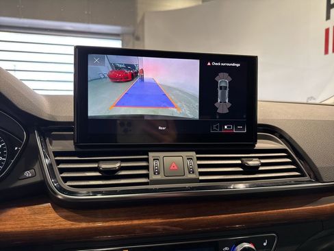 Used 2023 Audi Q5 2.0T Premium w/ Convenience Package image 22