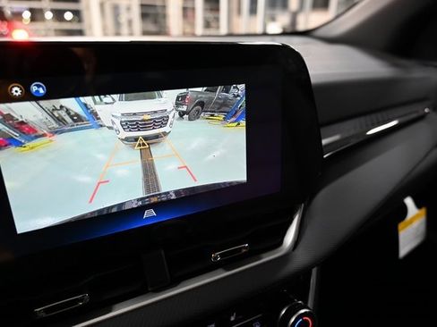 New 2026 Chevrolet Equinox LT w/ Convenience Package II image 16