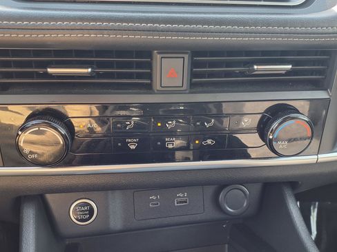 Used 2021 Nissan Rogue S FWD image 25