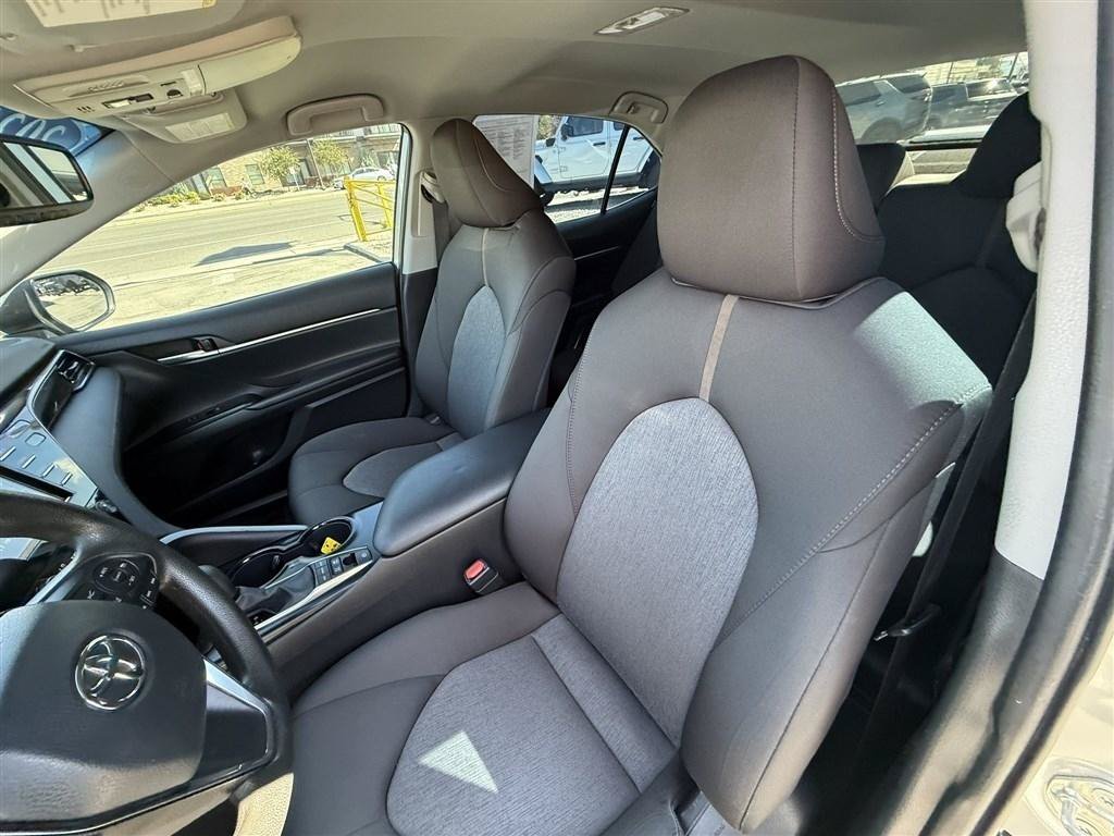 Used 2020 Toyota Camry LE w/ Fleet Convenience Package FWD image 15