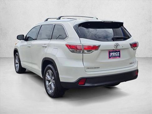 Used 2014 Toyota Highlander XLE AWD/4WD image 3