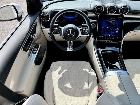 Used 2023 Mercedes-Benz GLC 300 4MATIC image 29