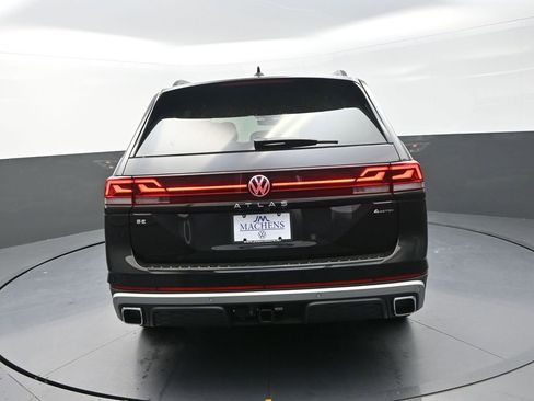 New 2026 Volkswagen Atlas Peak Edition AWD/4WD image 9