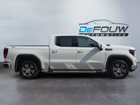 Used 2024 GMC Sierra 1500 SLE w/ Preferred Package AWD/4WD image 2