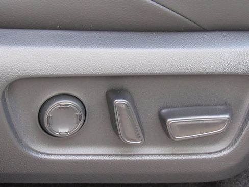 Certified 2025 Toyota 4Runner TRD Off-Road Premium image 21