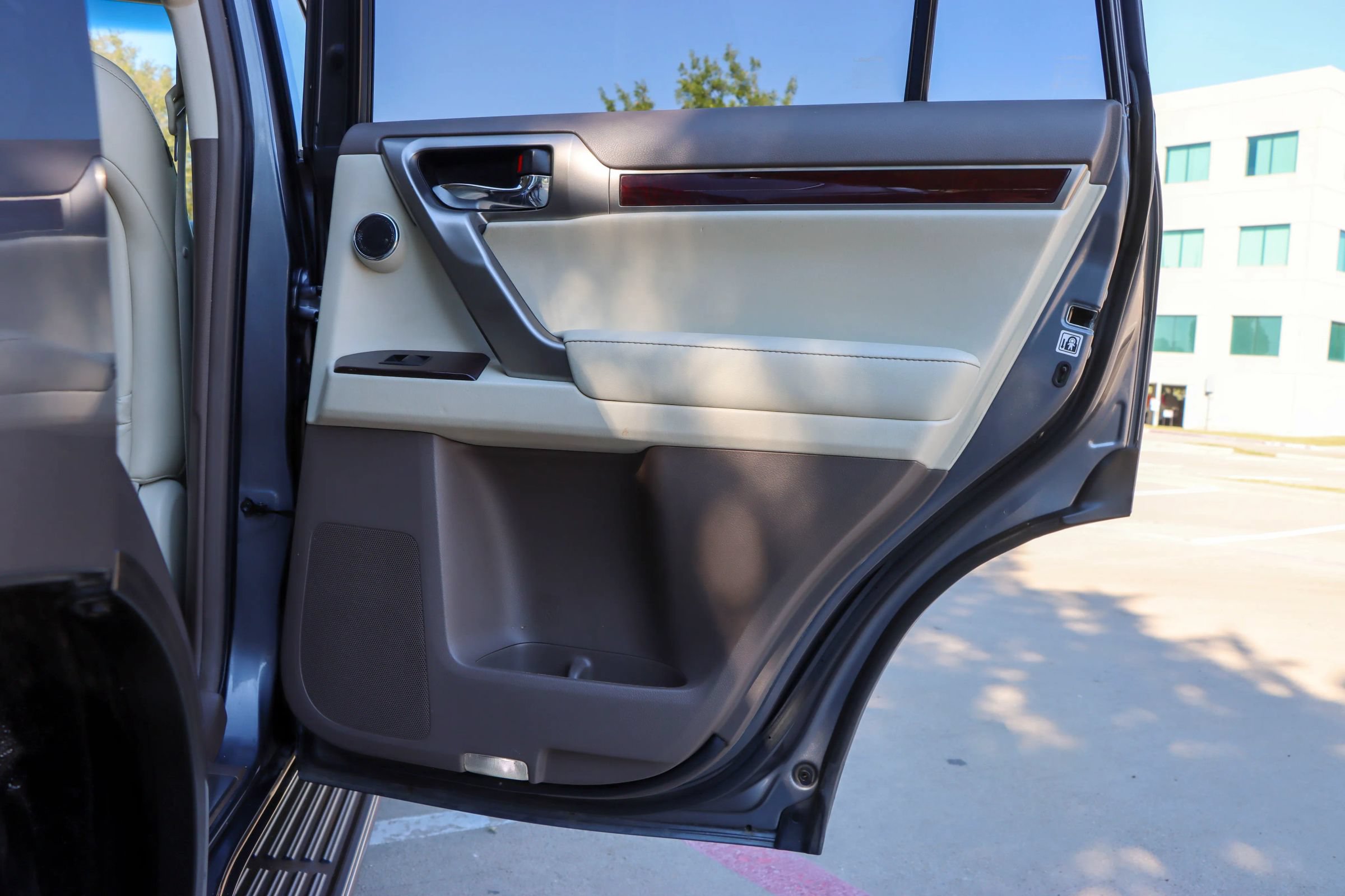 Used 2015 Lexus GX 460 Luxury AWD/4WD image 11
