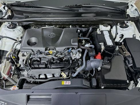 Used 2024 Toyota Camry LE FWD image 9