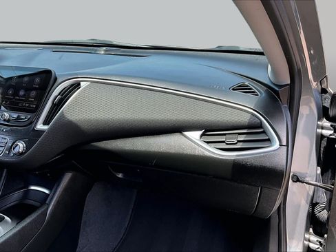 Used 2023 Chevrolet Malibu LT FWD image 18