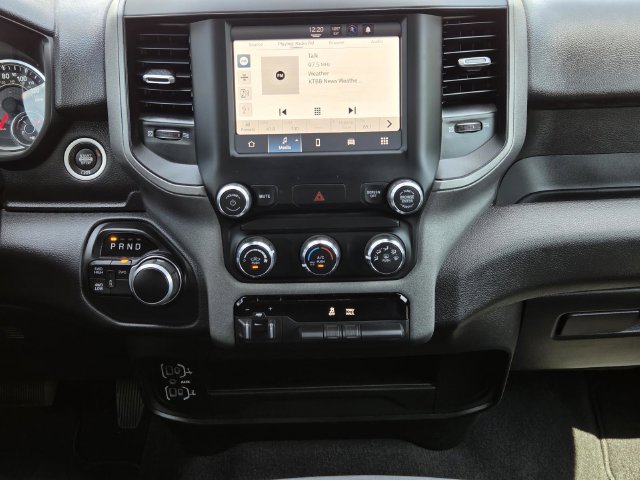Used 2024 RAM 2500 Tradesman w/ Chrome Appearance Group AWD/4WD image 13