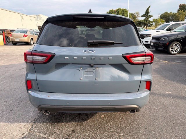 Used 2024 Ford Escape ST-Line w/ Tech Pack #1 FWD image 14
