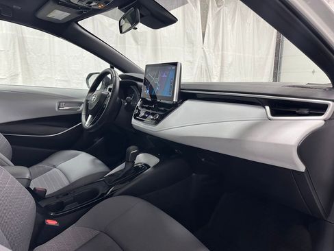 Used 2025 Toyota Corolla SE w/ SE Premium Package image 58