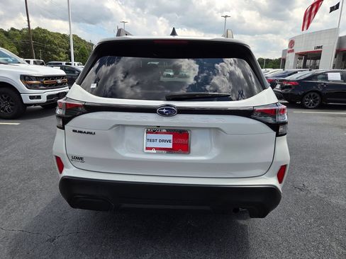 Used 2025 Subaru Forester Premium w/ Convenience Package #1 AWD/4WD image 10