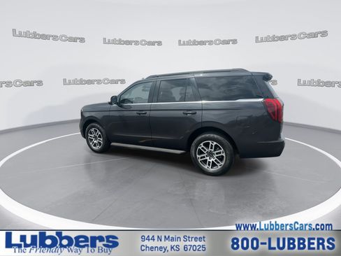 Used 2025 Ford Expedition Active AWD/4WD image 6
