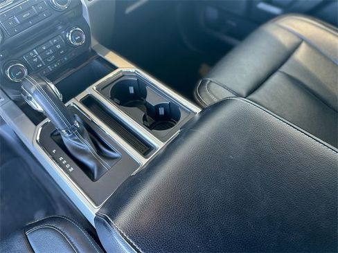 Certified 2018 Ford F150 Lariat image 22