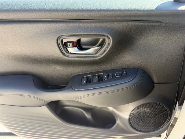 Used 2024 Honda HR-V LX image 36