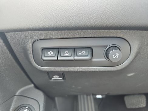 Used 2024 GMC Terrain Denali w/ Denali Premium Package AWD/4WD image 16