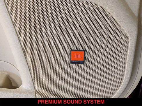 Used 2014 Toyota Highlander Limited image 10