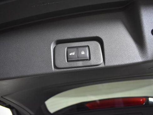 Certified 2026 Nissan Rogue Platinum w/ Platinum Premium Package AWD/4WD image 33