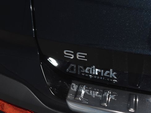 New 2026 Volkswagen Taos SE image 23