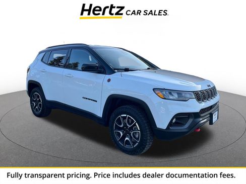 Used 2025 Jeep Compass Trailhawk AWD/4WD image 1
