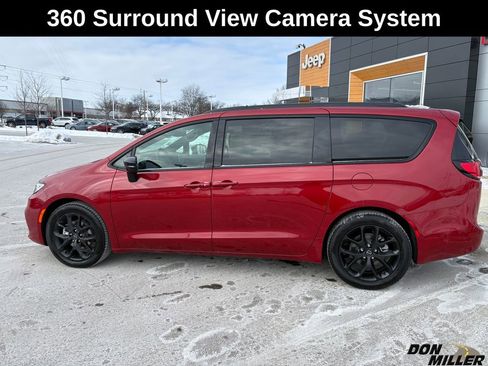 New 2026 Chrysler Pacifica Select image 8