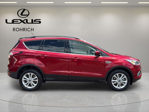 Used 2018 Ford Escape SEL w/ Ford Safe & Smart Package AWD/4WD image 5
