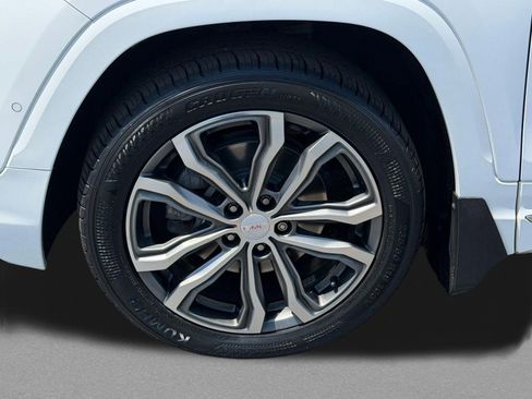 Used 2018 GMC Terrain Denali w/ GMC Pro Grade Package AWD/4WD image 11