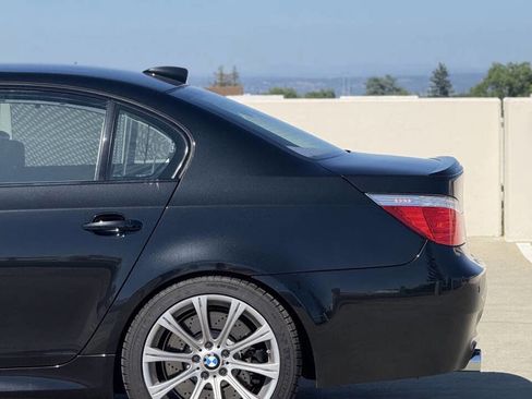 Used 2010 BMW M5 RWD image 19