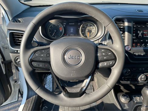 Used 2023 Jeep Cherokee Altitude Lux image 20