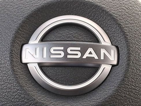 Used 2025 Nissan Versa SV image 31
