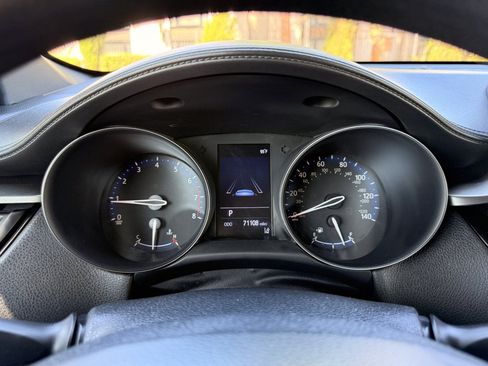 Used 2019 Toyota C-HR LE FWD image 19