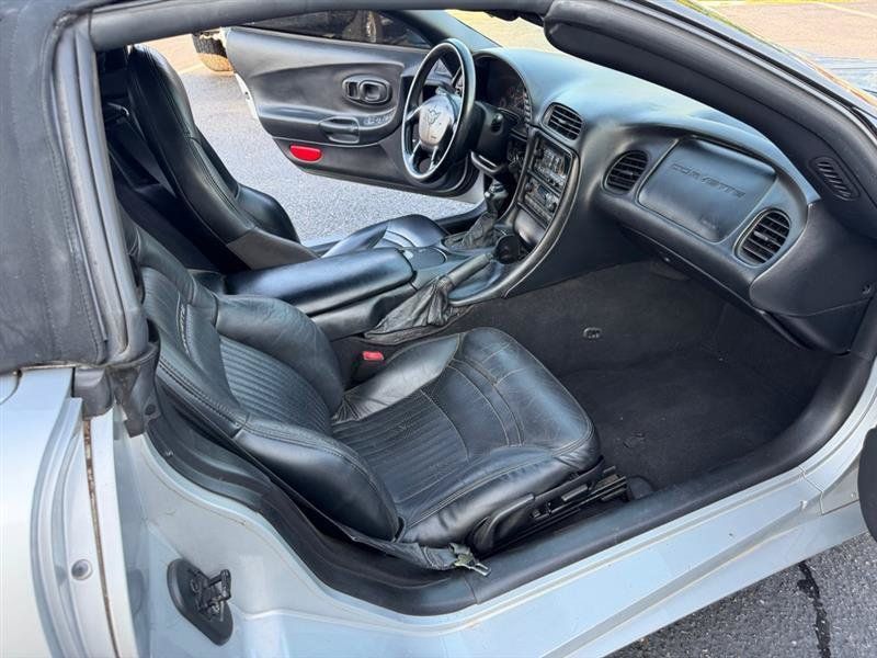 Used 1998 Chevrolet Corvette Convertible w/ Memory Pkg RWD image 12