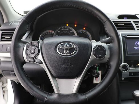 Used 2013 Toyota Camry SE image 16