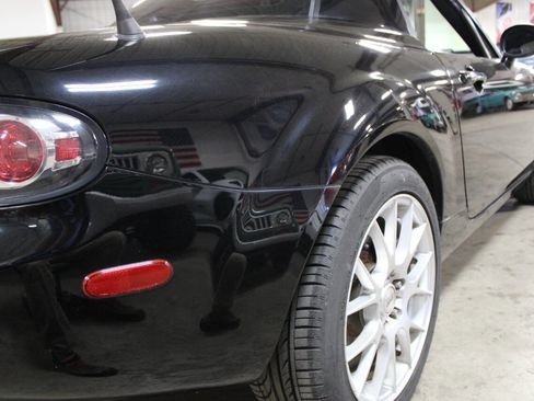 Used 2008 MAZDA MX-5 Miata Grand Touring w/ Premium Pkg image 12