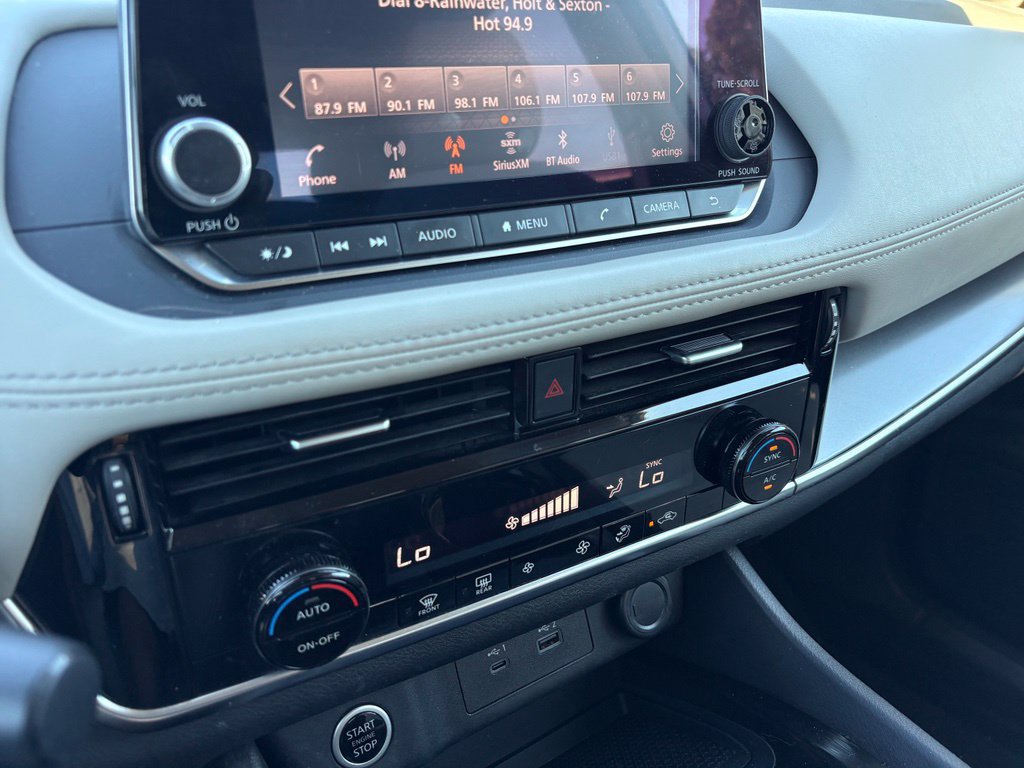 Used 2021 Nissan Rogue SV FWD image 18