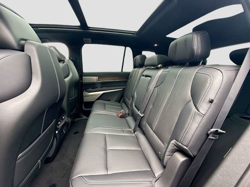 New 2026 Cadillac Vistiq Luxury image 26