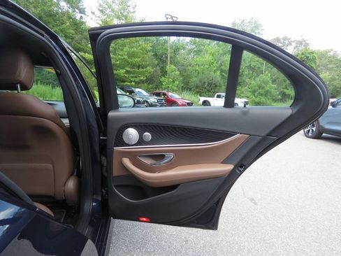 Used 2020 Mercedes-Benz E 350 4MATIC Sedan image 16
