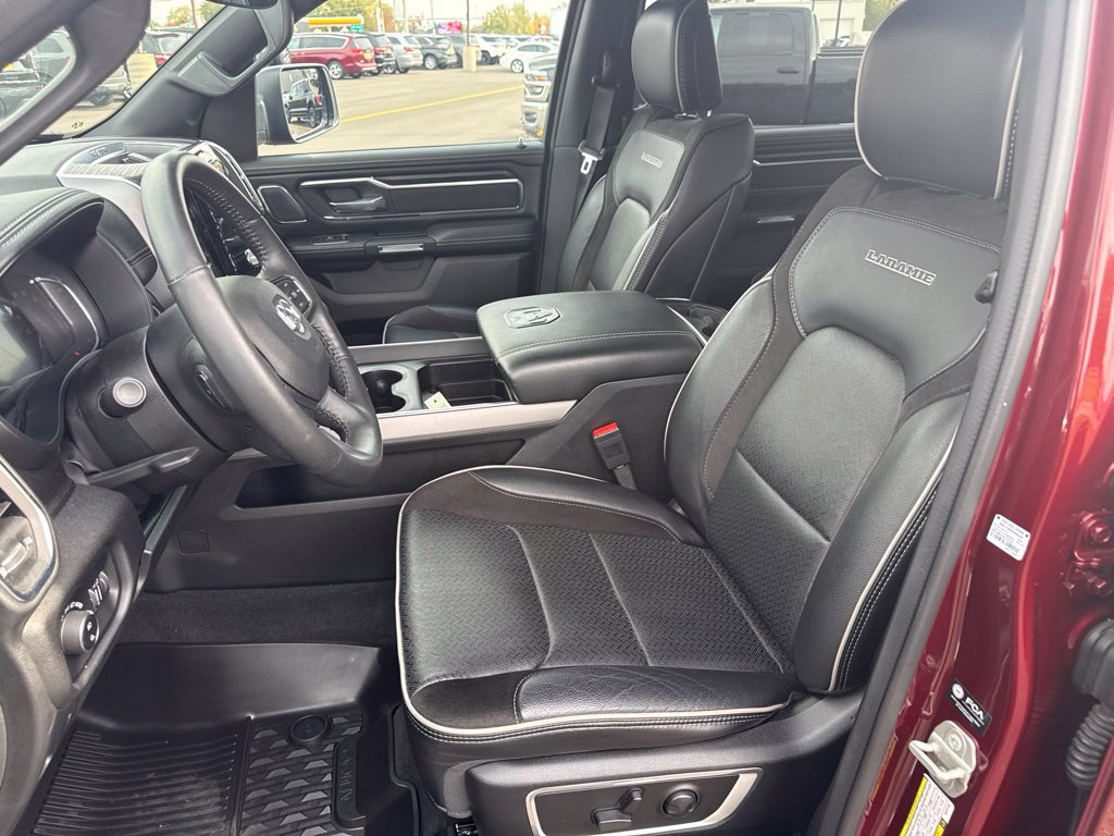 Used 2024 RAM 1500 Laramie AWD/4WD image 11