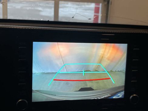 Used 2022 Toyota Highlander XSE image 17