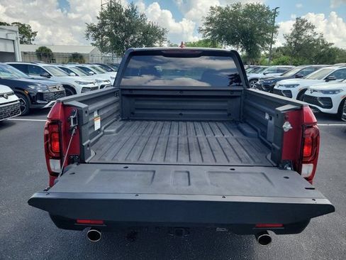 Used 2025 Honda Ridgeline Sport image 11