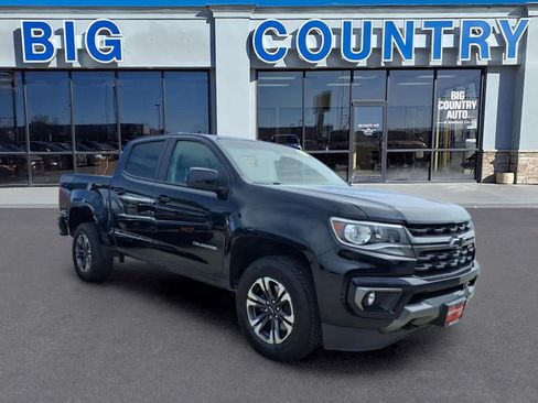 Used 2022 Chevrolet Colorado Z71 AWD/4WD image 3