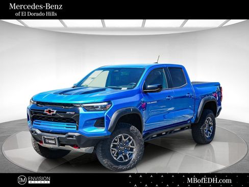 Used 2024 Chevrolet Colorado ZR2 w/ Technology Package AWD/4WD image 1