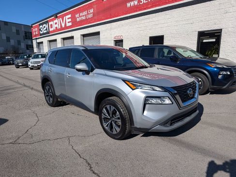 Used 2021 Nissan Rogue SV FWD image 4