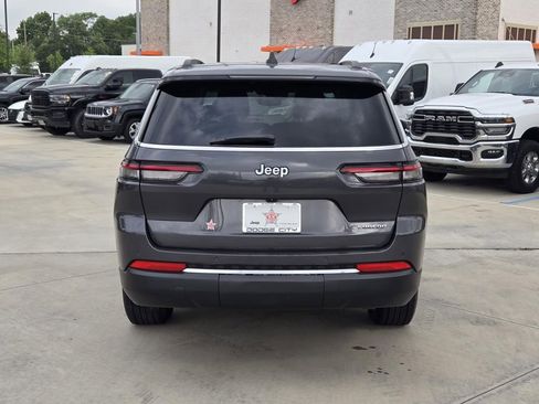 Used 2023 Jeep Grand Cherokee L Laredo RWD image 5