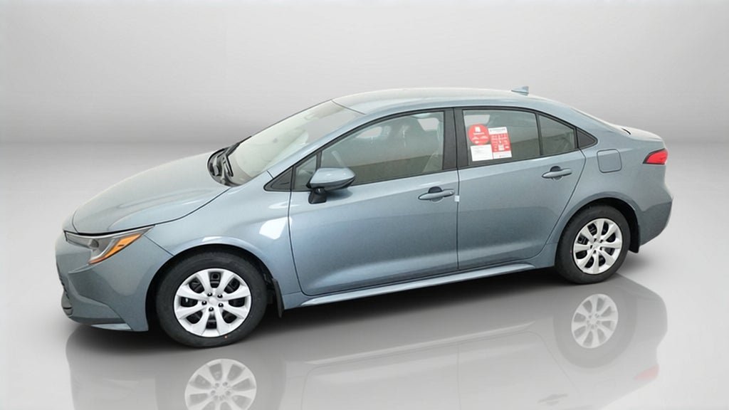 New 2027 Toyota Corolla LE FWD image 2