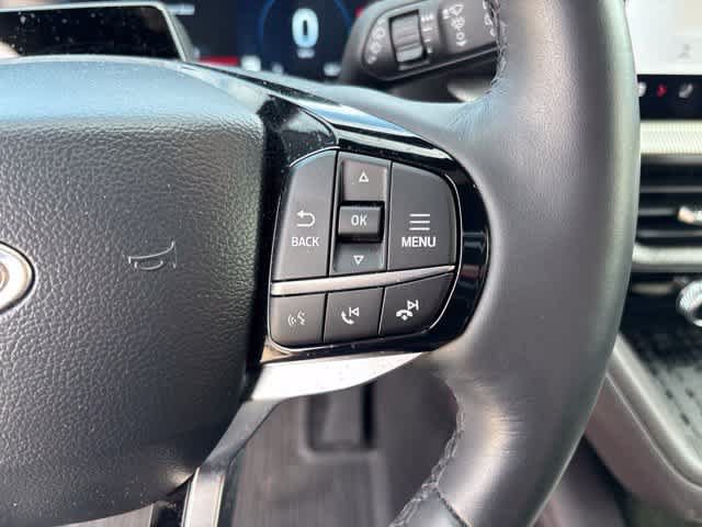Used 2025 Ford Explorer Platinum RWD image 12
